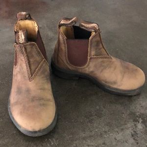 Blundstone size 10-10.5 Toddler Boots Rustic Brown